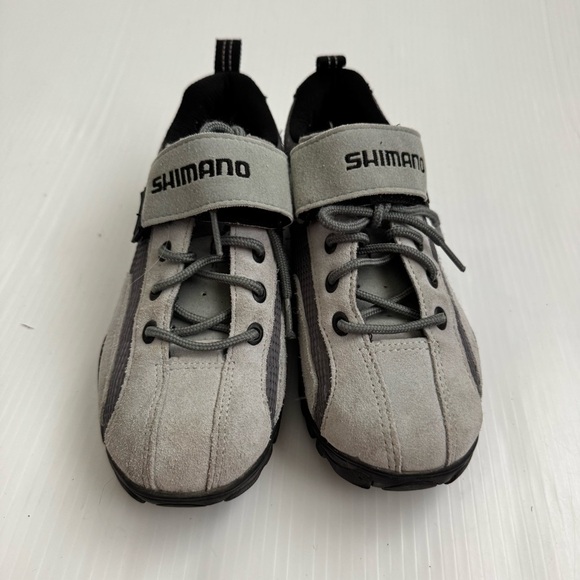 Shimano cycling shoes in Gray and Black - Picture 3 of 9